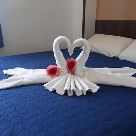 Hostal Urpi-Oklahoma Reus Kültér fotó