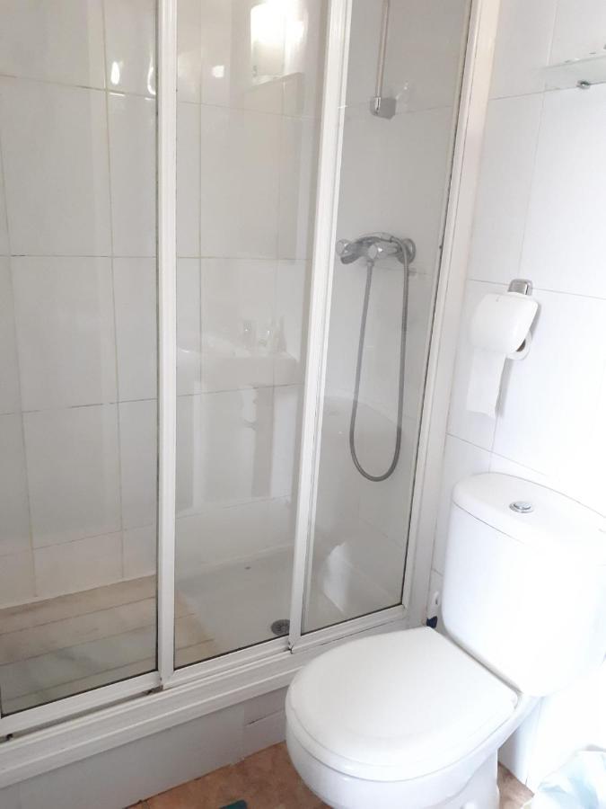 Hostal Urpi-Oklahoma Reus Kültér fotó